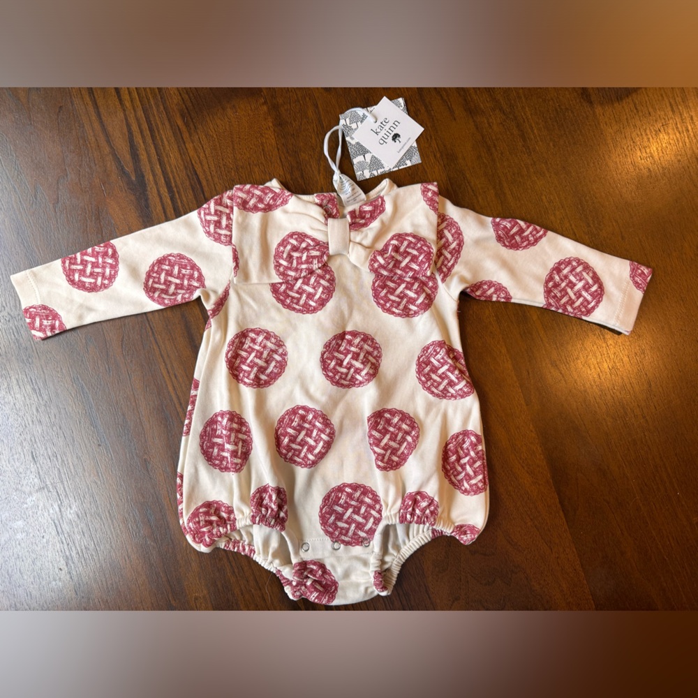 🥧Size 6-12 month Kate Quinn Cherry Pie Print Onesie😍